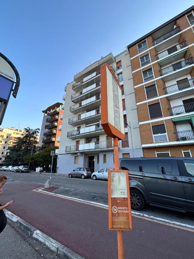 Casa Valentina Apartment Сан Донато Миланезе Екстериор снимка
